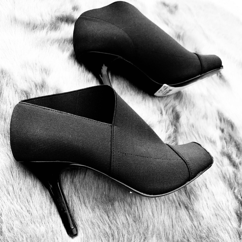 Adrianna Papell 👠 | Peep Toe Heels/Booties